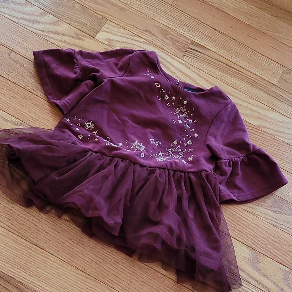Cute top to wear with leggings